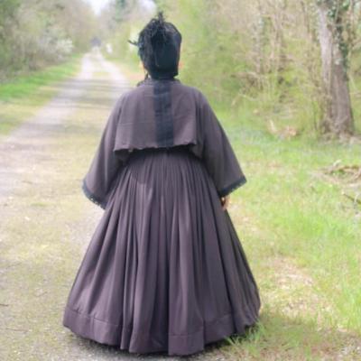 Jupe à Crinoline  et Mantelet